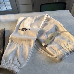 Essentials Fear of God Sweatpants in Light Oatmeal Gray XS Mens